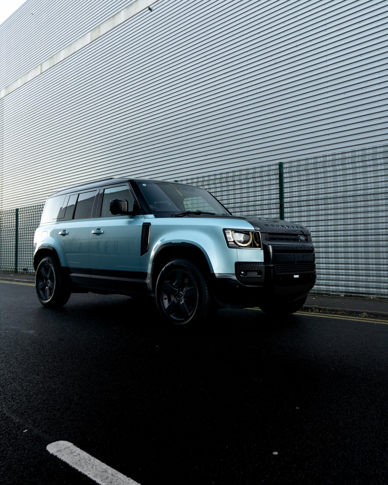PCC - Autowrap Manchester - LandRover Defender 4